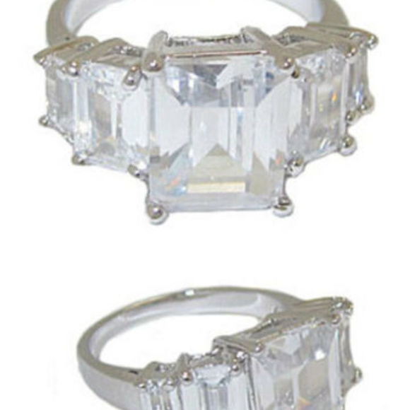 SOLD NWT ring engagement white gold cz wedding camilla - Picture 2 of 7